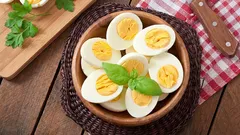  Perché i cuochi professionisti non lasciano mai cuocere le uova oltre il punto di ebollizione: il segreto di un piatto perfetto