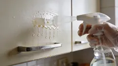 Come pulire il frontale della cucina dal grasso in 10 minuti senza bicarbonato: un semplice rimedio casalingo senza costosi prodotti chimici